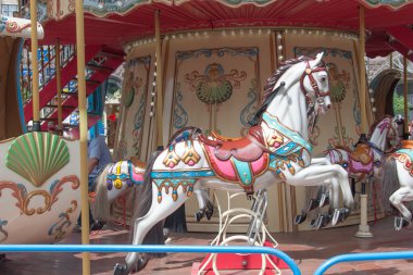 eski moda carousel
