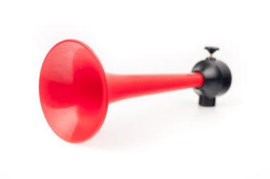 Beyaz arka plan üzerinde izole araç boynuz