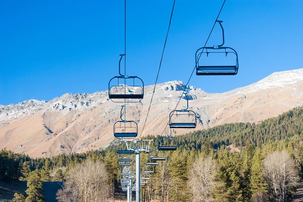 Ski lift in the mountains — Stock Photo, Image