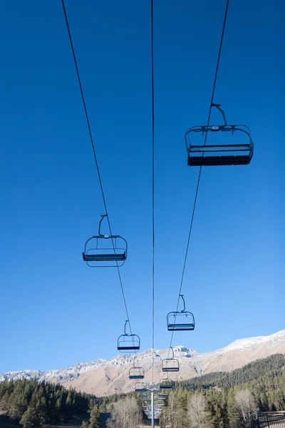 Ski lift in the mountains — Stock Photo, Image