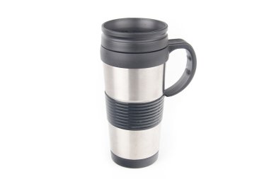 Beyaz arka plan üzerinde izole, metal kupa