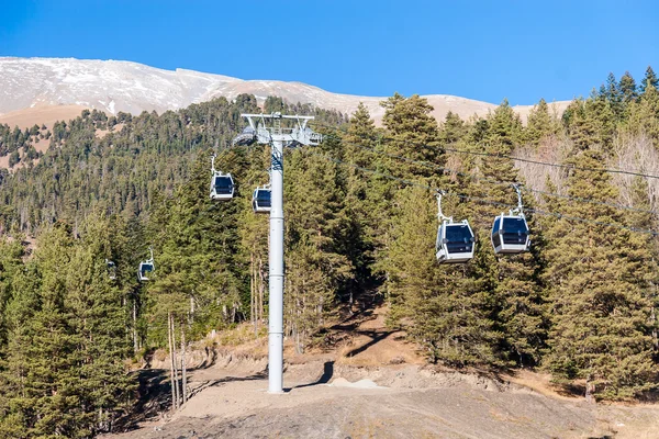 Ski lift in the mountains — Stock Photo, Image