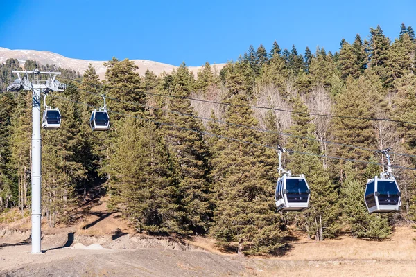 Ski lift in the mountains — Stock Photo, Image