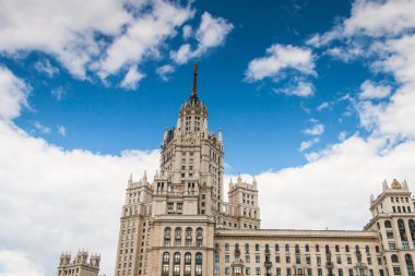 kotelnicheskaya dolgu binası