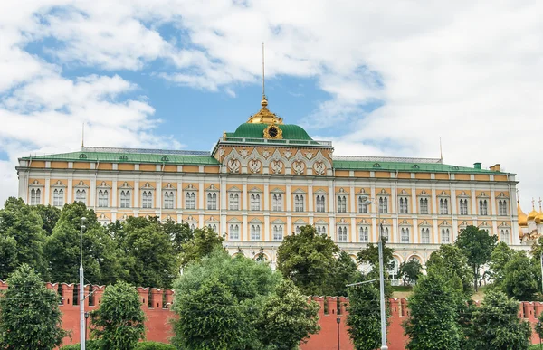 Moskova kremlin bina yaz saati — Stok fotoğraf