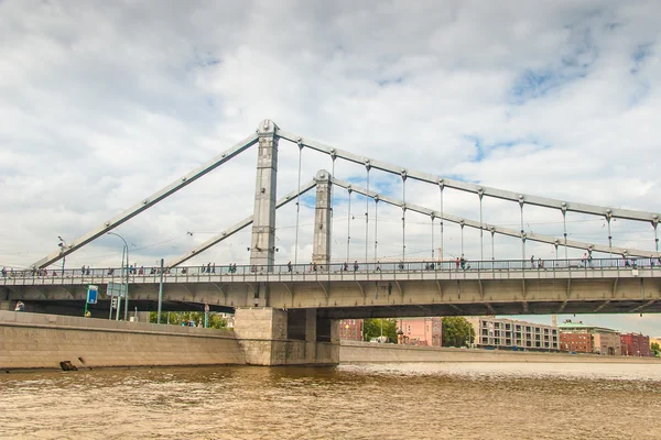 Krymsky Bridge at Moscow river in summer — Stock Photo, Image