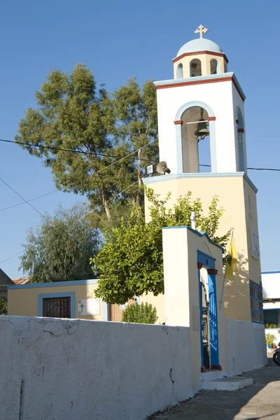 Dzwon wieża grecki kościół prawosławny — Zdjęcie stockowe