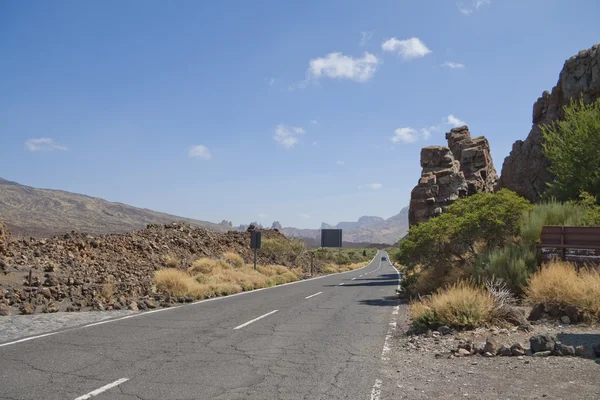 Strada nelle montagne di Tenerife — Foto Stock