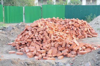 yalan çok kırmızı kil tuğla