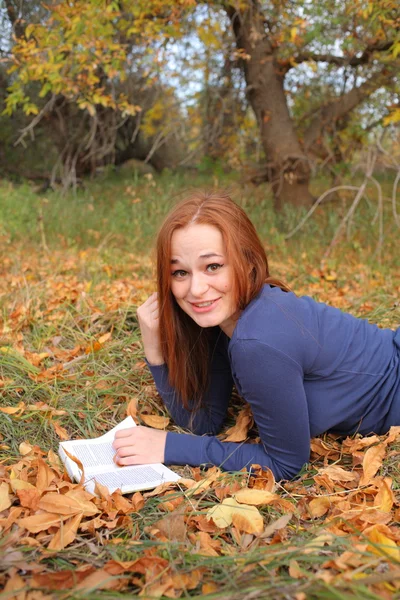 Young Woman Leaning — Stock Photo, Image