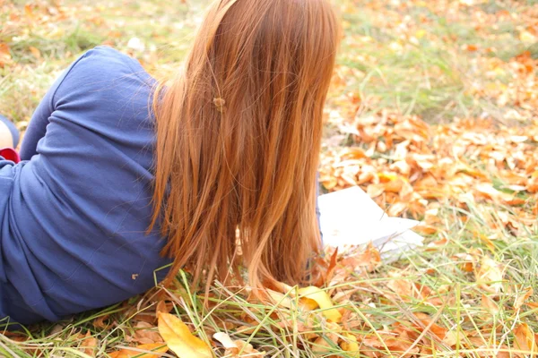 Young Woman Leaning — Stock Photo, Image