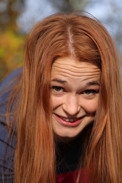 아름 다운 자연 빨간 머리 여자의 근접 촬영 — 스톡 사진