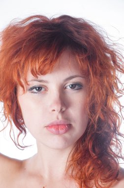 Kırmızı başlı güzellik headshot