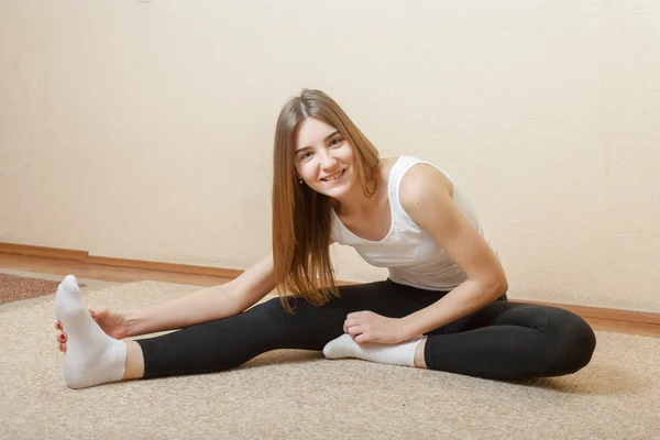 Vrouw doen yoga — Stockfoto