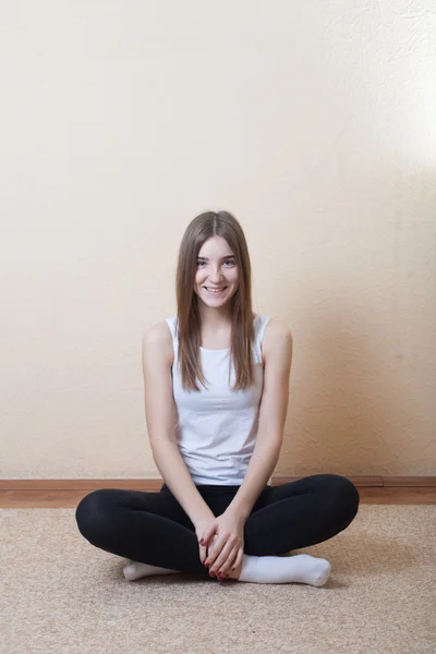 Yoga-Meditation ziemlich blond — Stockfoto
