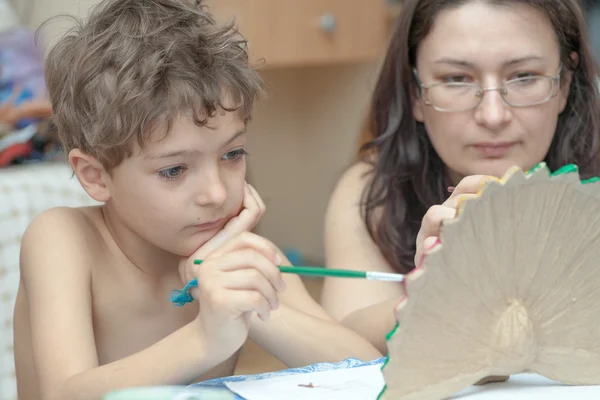 Mother and son paintig — Stock Photo, Image