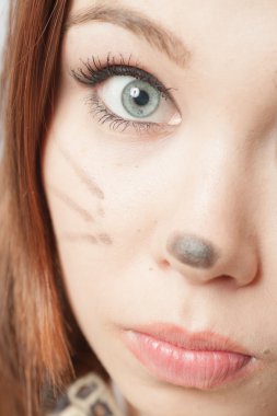 kedi kız - güzel bir genç kadın