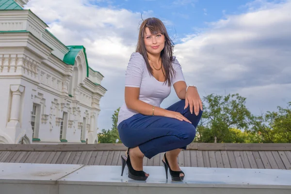 Retrato de la chica de la ciudad .... —  Fotos de Stock