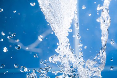waterdrops mavi splash yakın çekimi