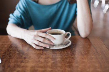 café, kupa ve heands kadın