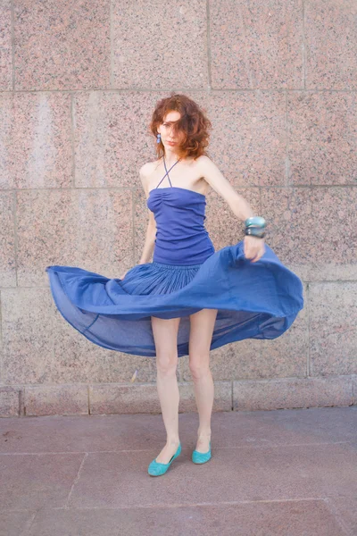 Redhead dancing outdoors — Stock Photo, Image