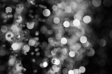 Yağmur damlaları arkadan aydınlatmalı