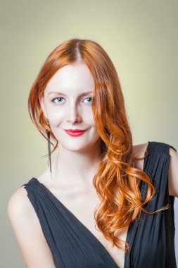 görüntü, baş ve omuzlar redhead tonda