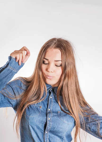 Sexy rubia de pelo largo en jeans —  Fotos de Stock
