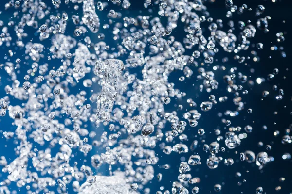 Gotas de agua levitando — Foto de Stock