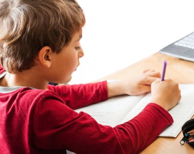 Çocuk kapalı yazma