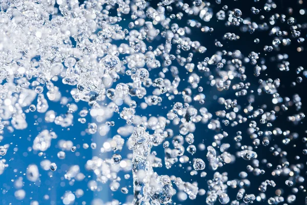 Gotas de agua levitando — Foto de Stock