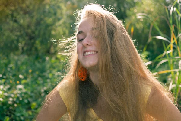 Mujer feliz — Foto de Stock