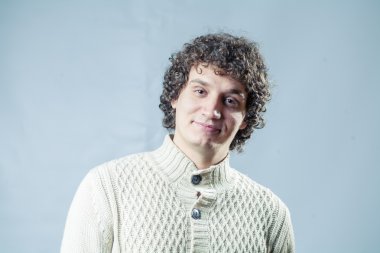 kıvırcık beyaz adam Studio