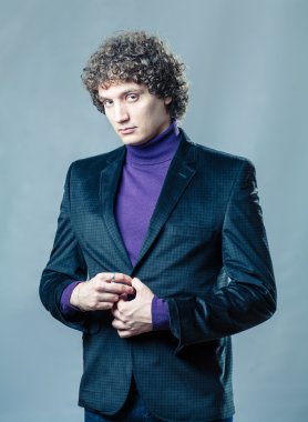 kıvırcık beyaz adam Studio