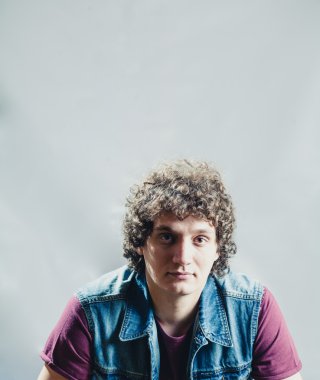 kıvırcık beyaz adam Studio