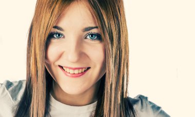 sarışın tatlı gülümseyen