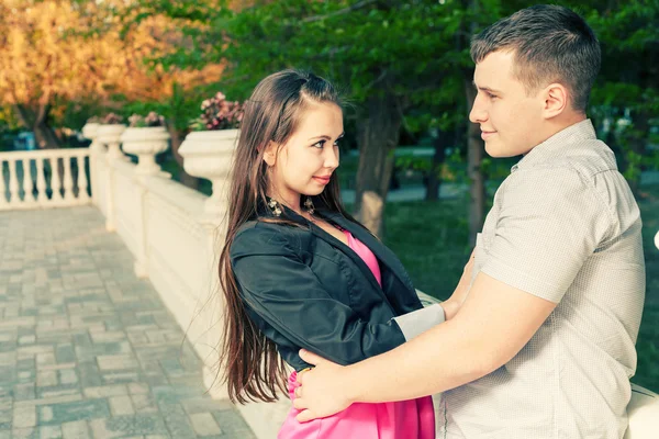 Happy couple embracing — Stock Photo, Image