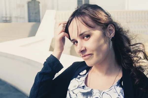 Closeup image of attractive brunette outdoors — Stock Photo, Image