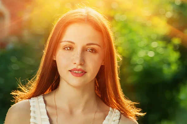 Redhead woman — Stock Photo, Image