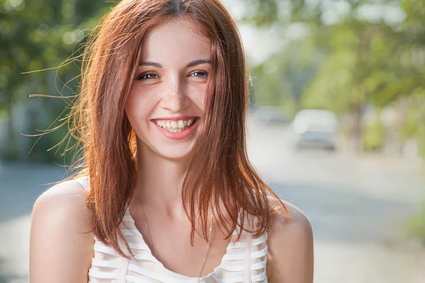 Pelirroja mujer — Foto de Stock