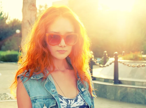 Fille aux cheveux rouges — Photo