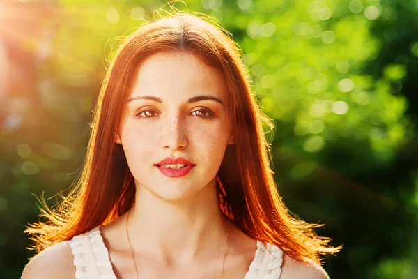 Redhead woman — Stock Photo, Image