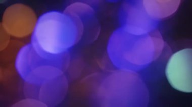 Altın ve Menekşe Parıltısı Bokeh Çelenk Vuruşu