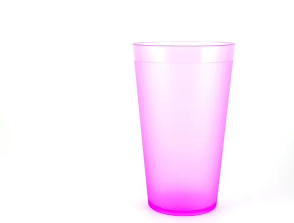 Tazza di plastica rosa su bianco — Foto Stock