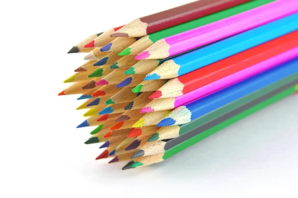 Více barevné tužky nad bílá — Stock fotografie