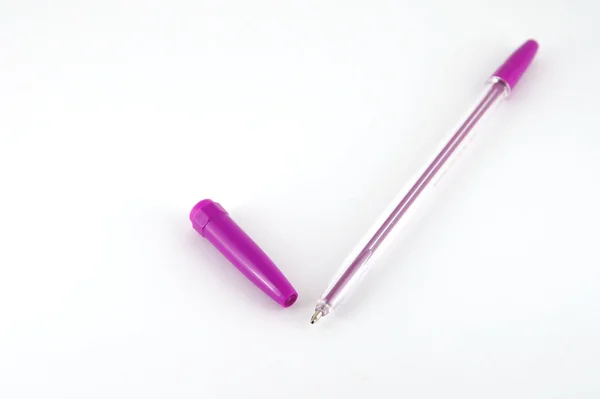 Caneta esferográfica violeta sobre branco — Fotografia de Stock
