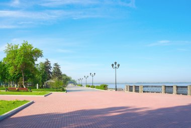 quay içinde şehir samara volga Nehri üzerinde göster