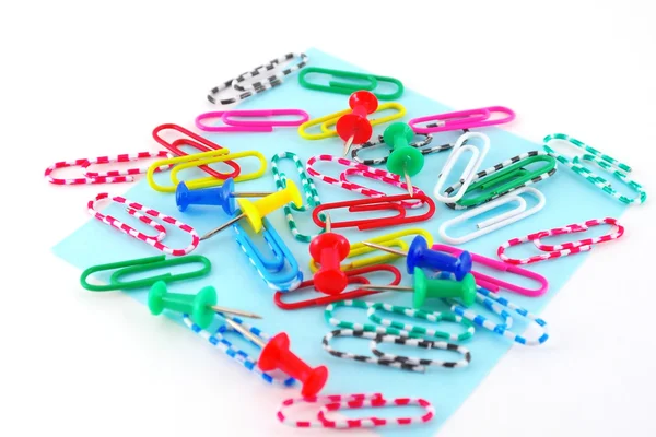 Office clips and push pins for paper — Stock Photo, Image