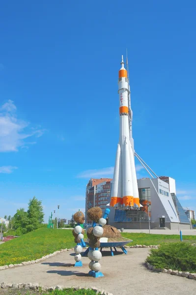 Russian rocket "Soyuz" for spaceship — Stock Photo, Image