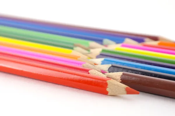 Multi lápis de cor sobre branco — Fotografia de Stock